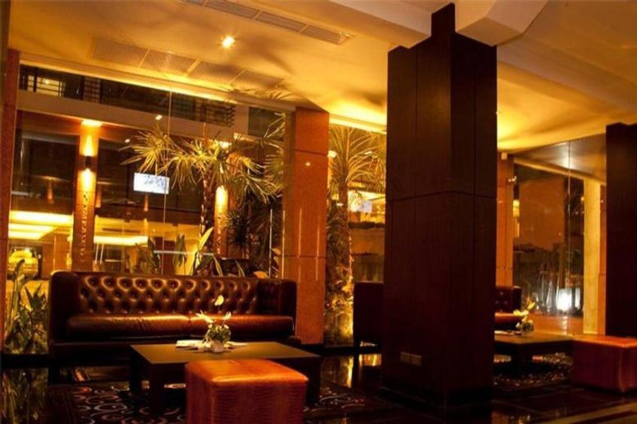 Hotel Pietra Bangkok Extérieur photo