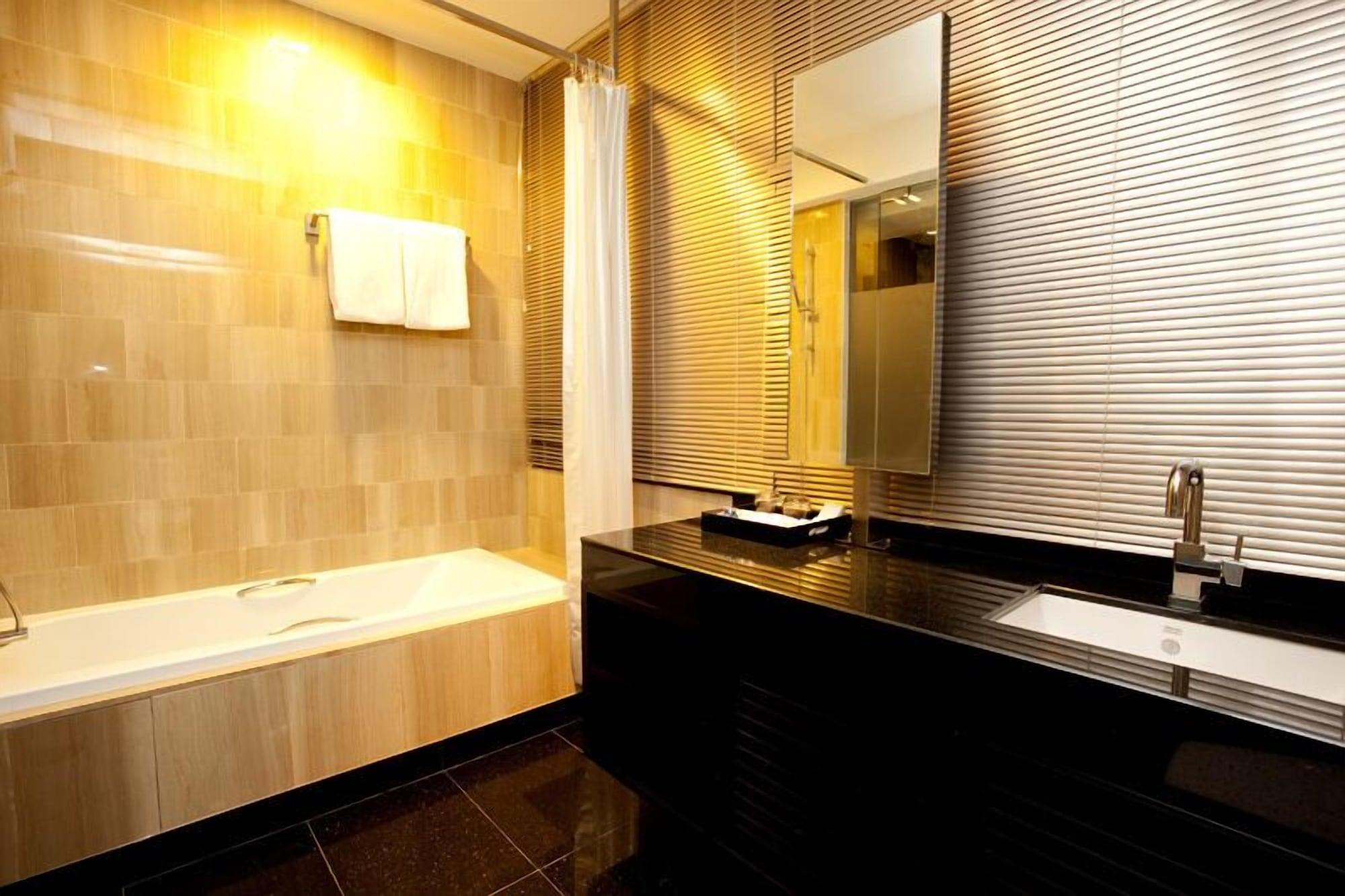 Hotel Pietra Bangkok Extérieur photo