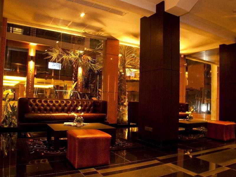 Hotel Pietra Bangkok Extérieur photo